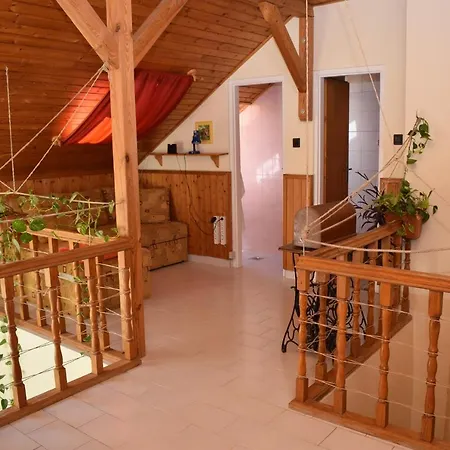 Schmidt Nyaralo Holiday home