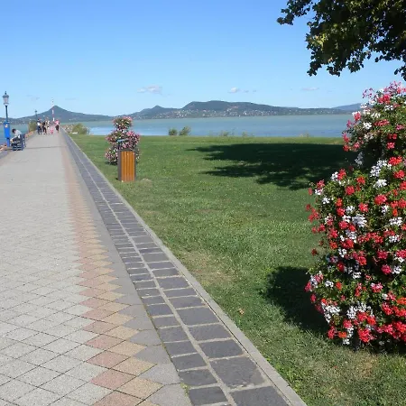 Schmidt Nyaralo Prázdninový dům