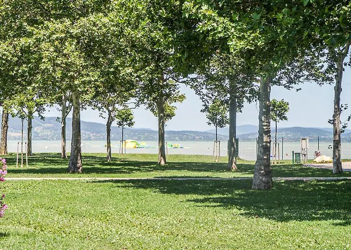 펜션 Schmidt Nyaralo *