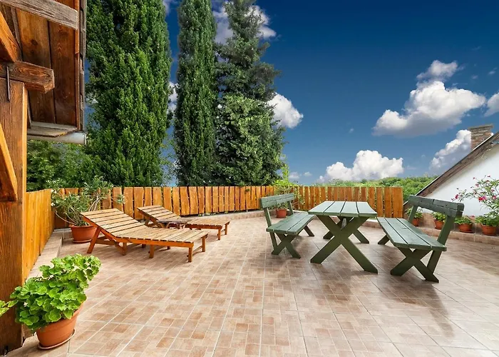 Schmidt Nyaralo * Fonyód